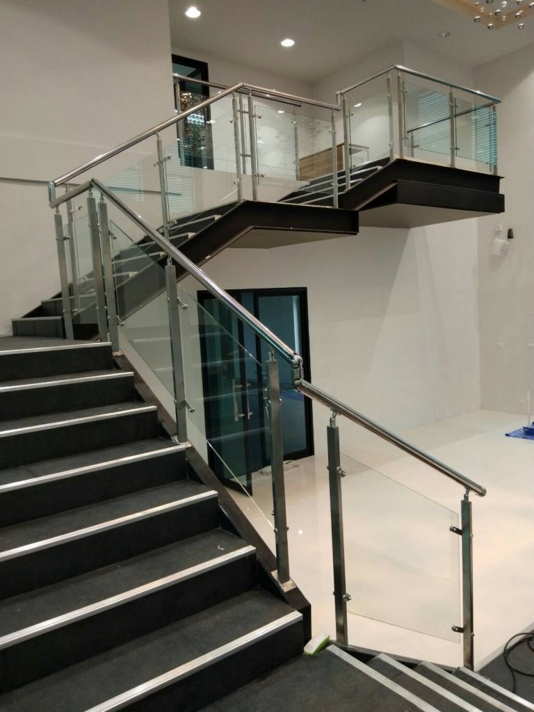 railing tangga kaca jogja